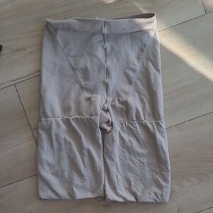 SPANX Neutral Shapewear Shorts Size B